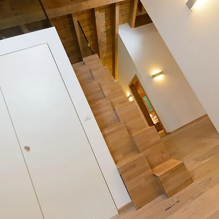 Casa Della By Premium