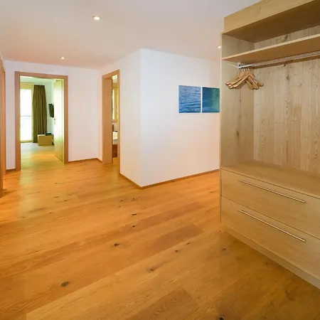 Casa Della By Premium *